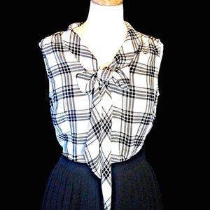 Tahari Arthur and Levine bow tie blouse